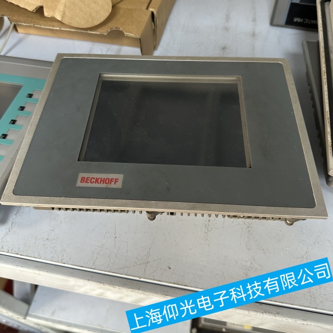 �ɶ��������ؙC(j��)C6930һֱͣ���چ���(d��ng)������ϾS���ļ҃�(y��u)��