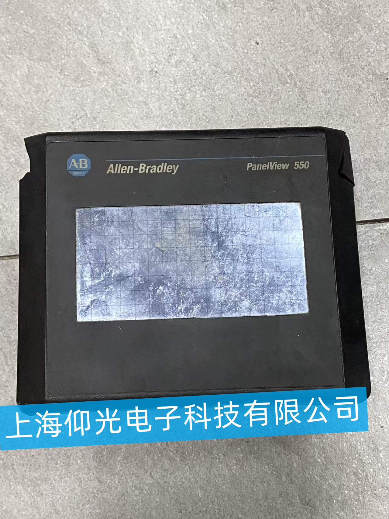 Allen‑Bradley PanelView 550 �S��̎������